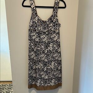 Banana Republic Silk Blend Floral Navy and White Dress Size 10